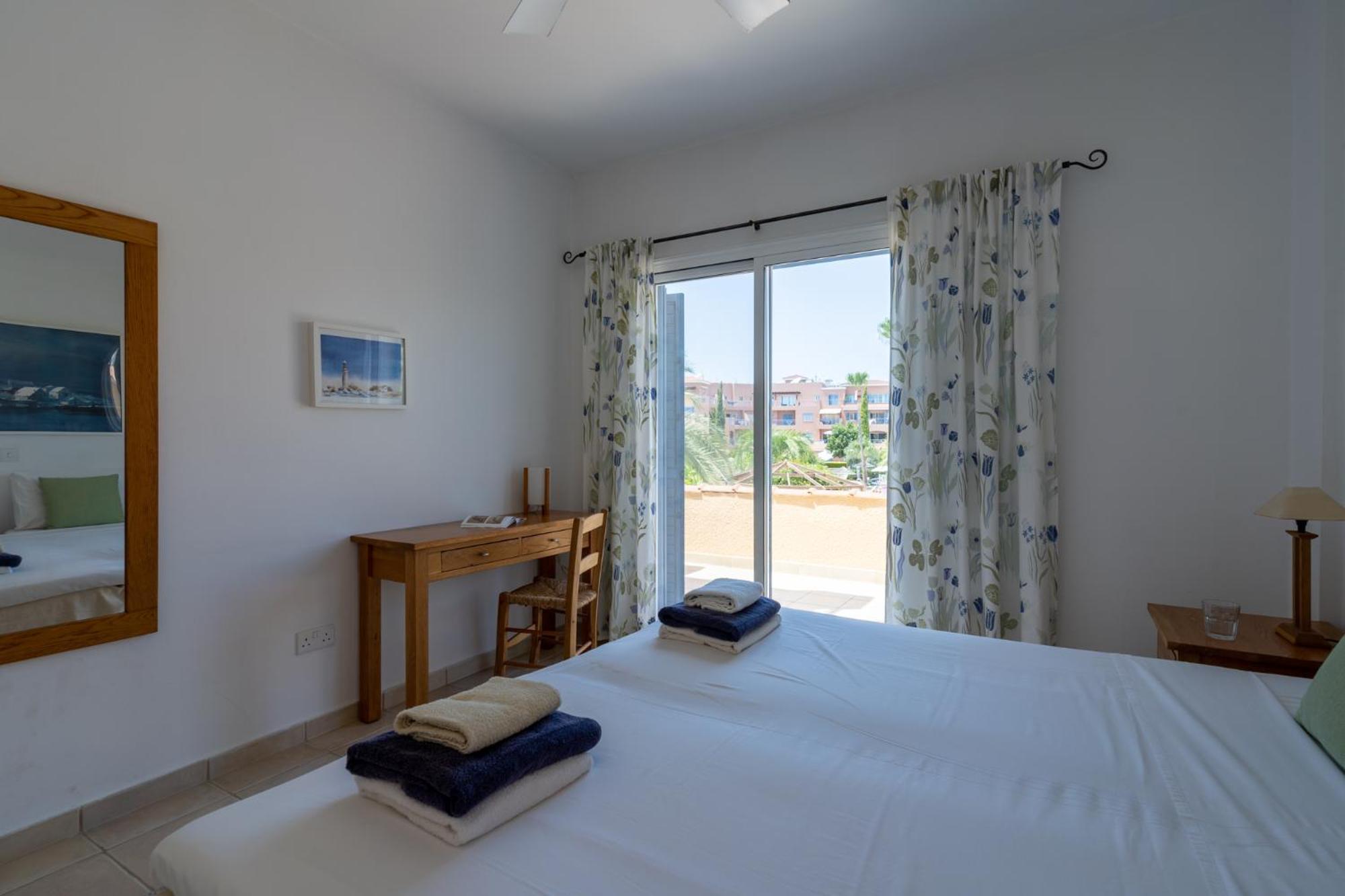 Tropical Paradise In Harbour Paphos, Central & Close To Beach Экстерьер фото