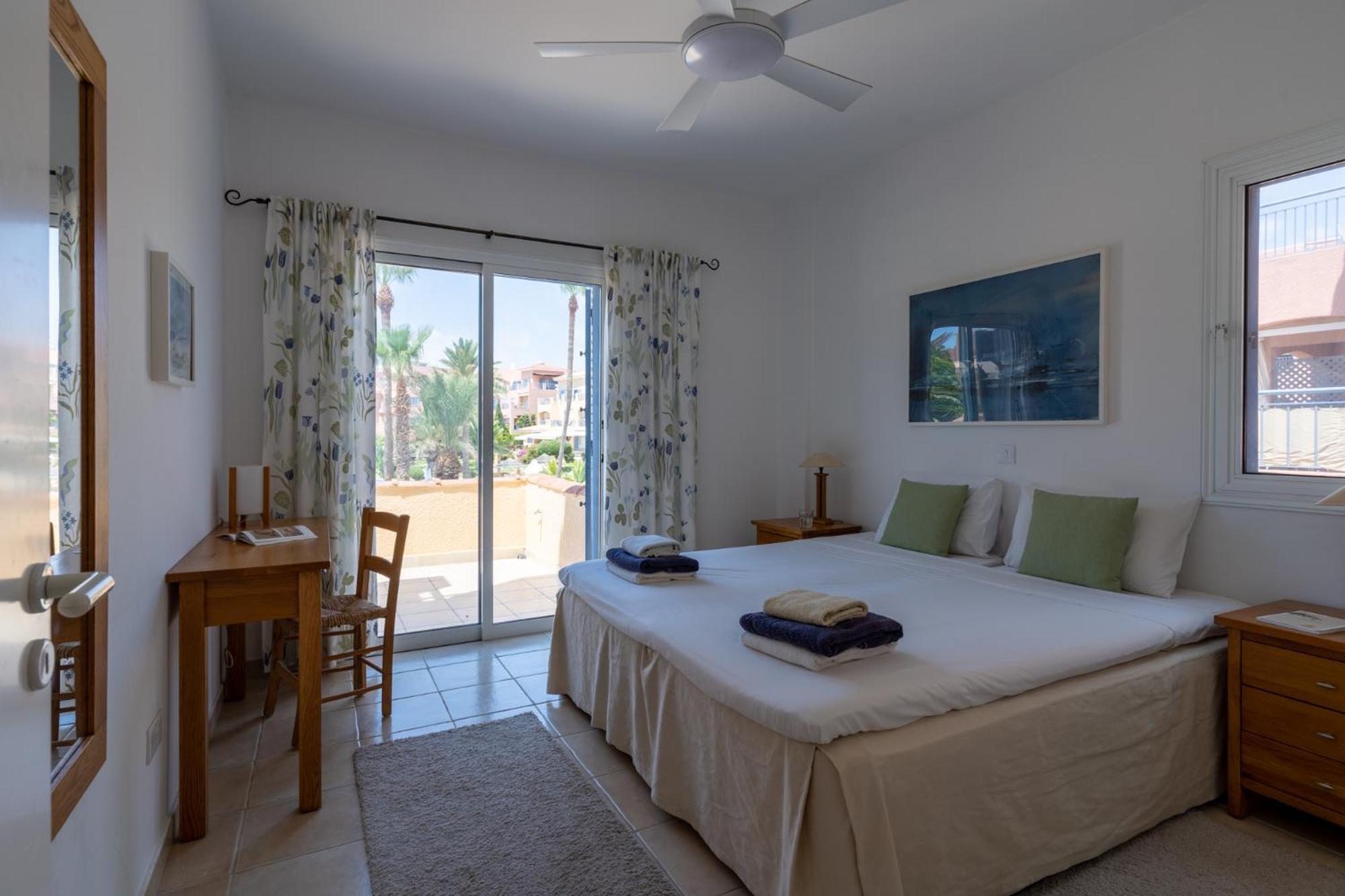 Tropical Paradise In Harbour Paphos, Central & Close To Beach Экстерьер фото