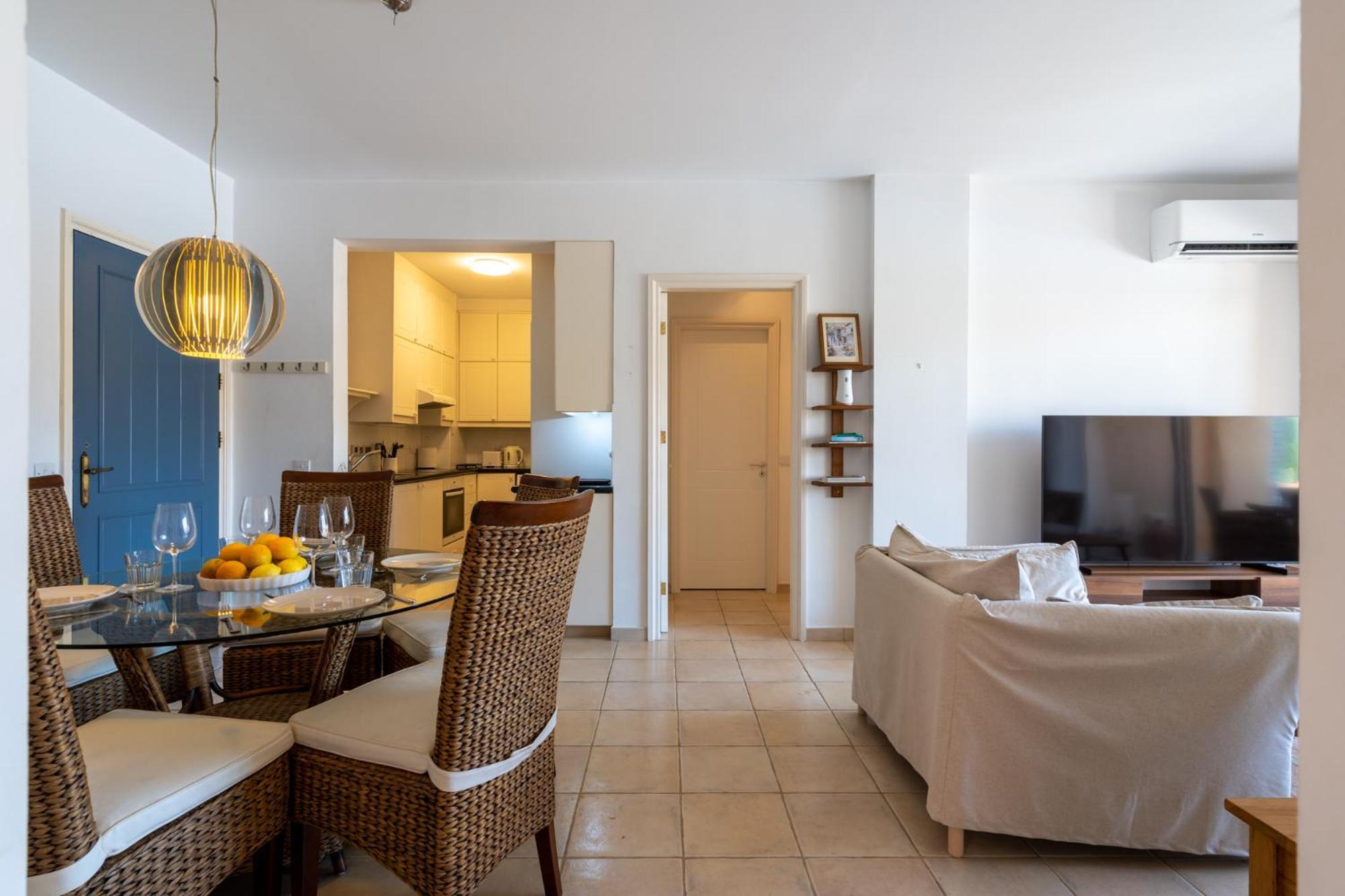Tropical Paradise In Harbour Paphos, Central & Close To Beach Экстерьер фото