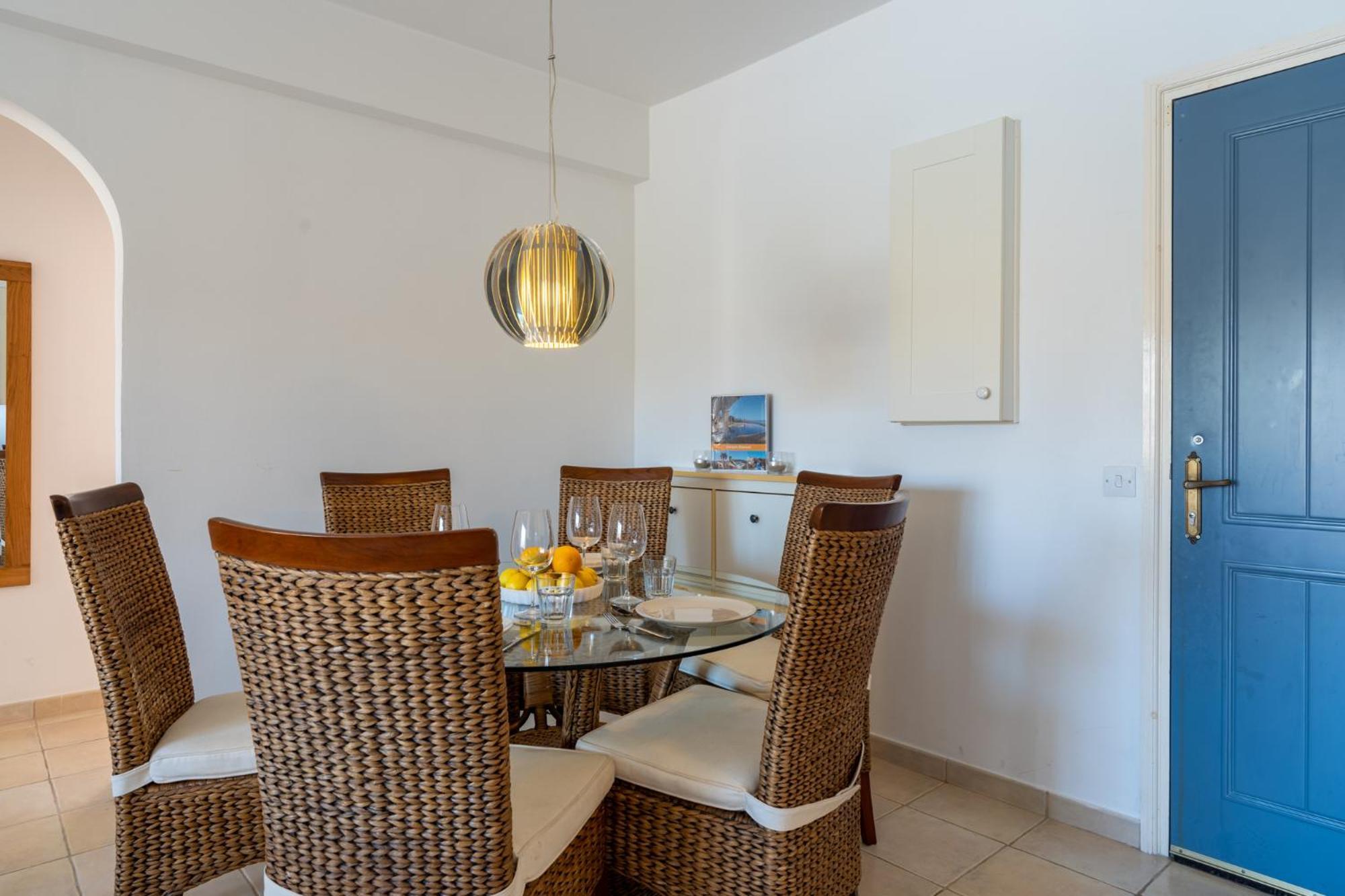 Tropical Paradise In Harbour Paphos, Central & Close To Beach Экстерьер фото